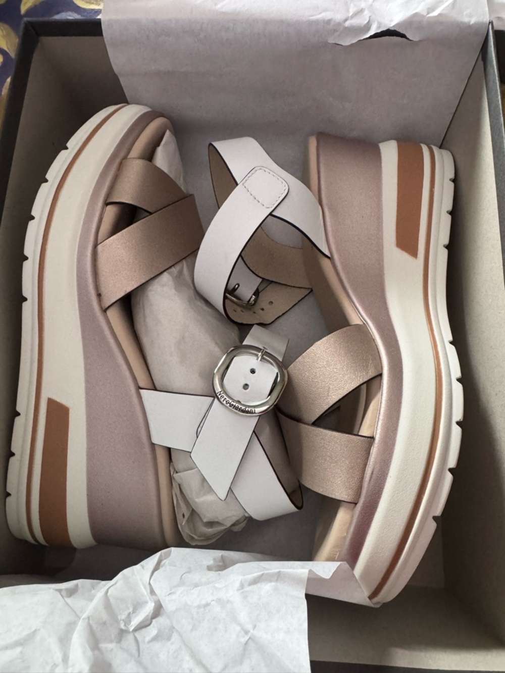 NIB Nero Giardini Platform Sandals in White and Rose Gold -39/9